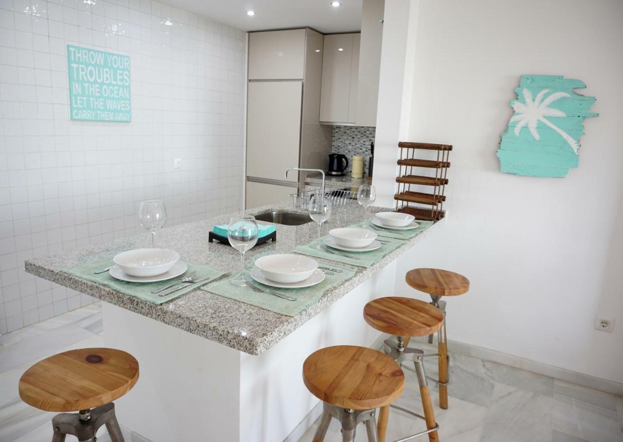 Frontline Beach Ground Floor With Privet Garden, Mi Capricho 16 Mijas Exteriör bild