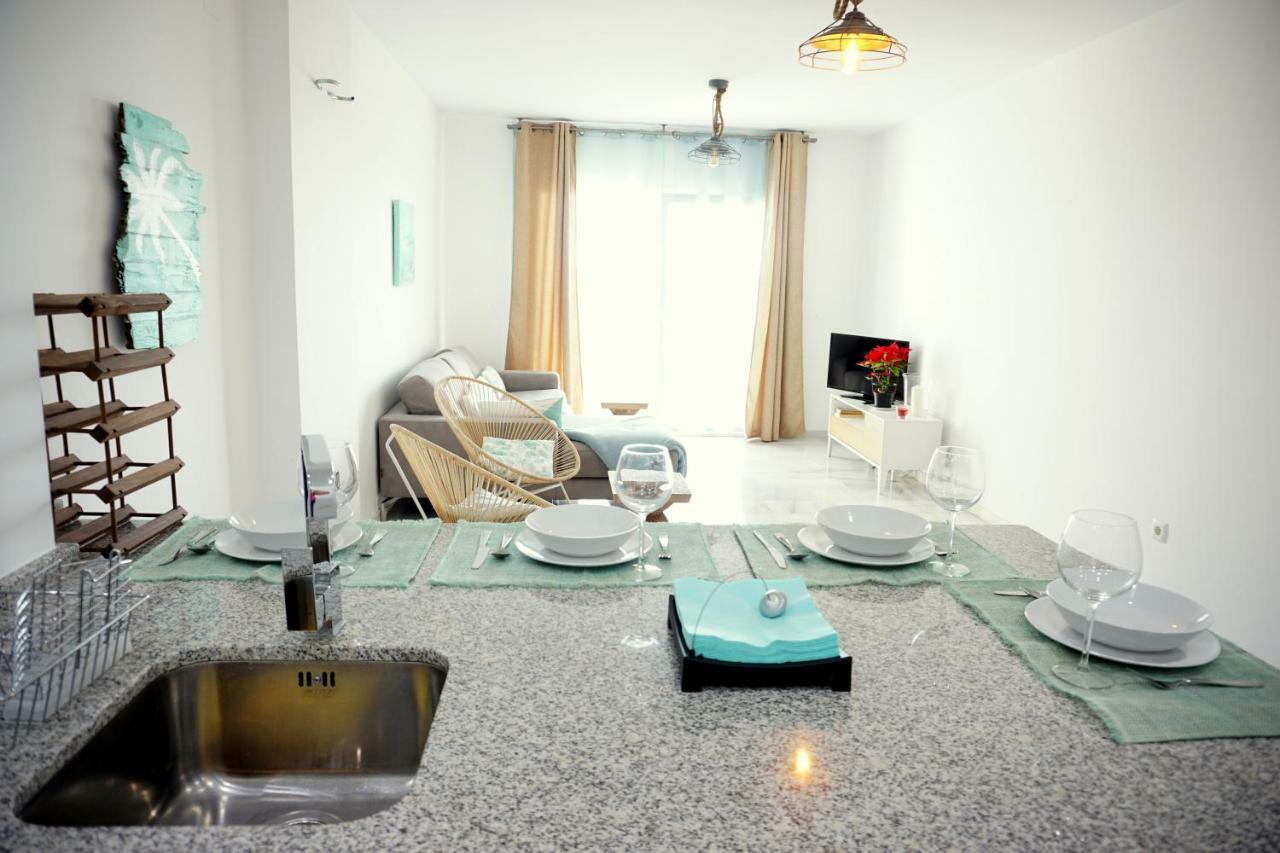 Frontline Beach Ground Floor With Privet Garden, Mi Capricho 16 Mijas Exteriör bild