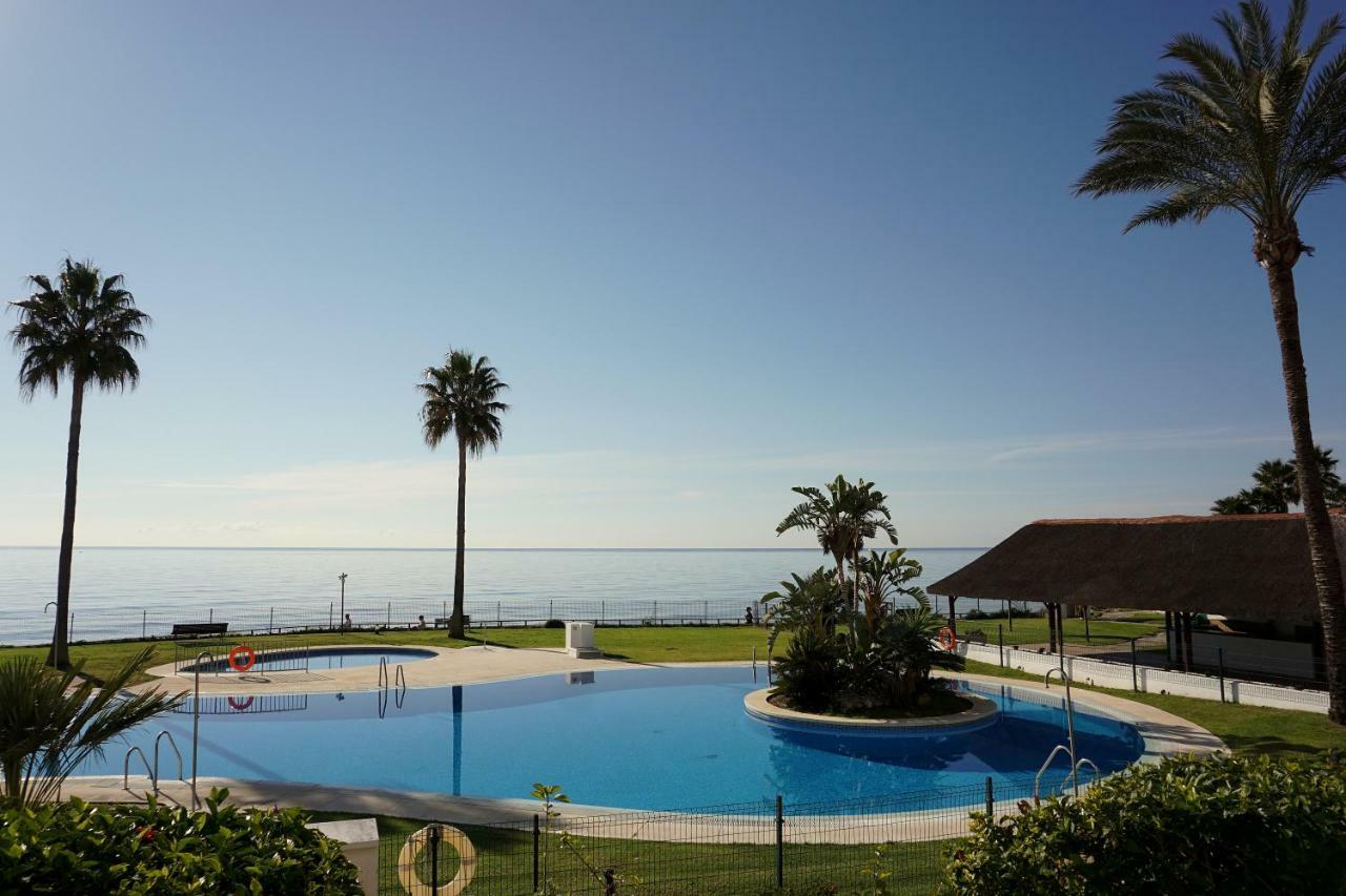 Frontline Beach Ground Floor With Privet Garden, Mi Capricho 16 Mijas Exteriör bild
