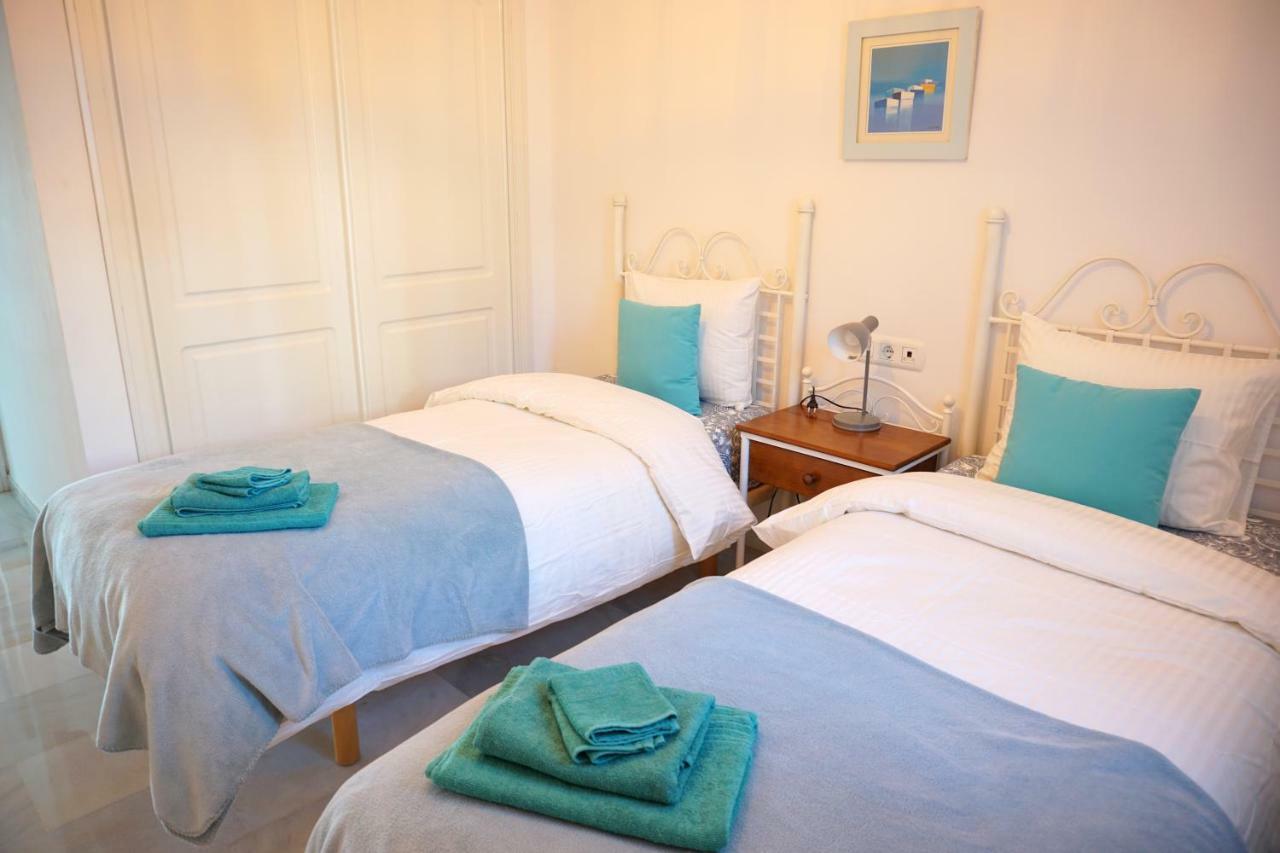 Frontline Beach Ground Floor With Privet Garden, Mi Capricho 16 Mijas Exteriör bild