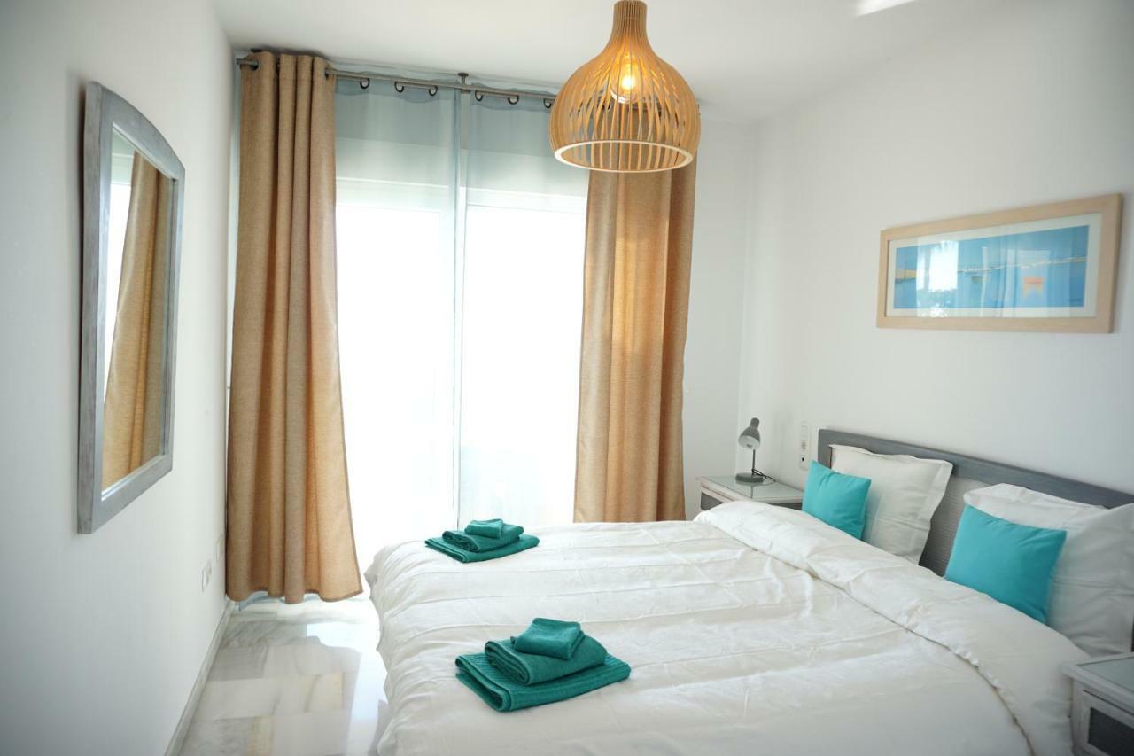 Frontline Beach Ground Floor With Privet Garden, Mi Capricho 16 Mijas Exteriör bild
