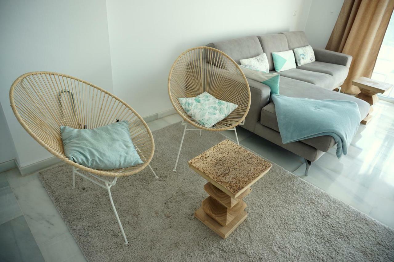 Frontline Beach Ground Floor With Privet Garden, Mi Capricho 16 Mijas Exteriör bild